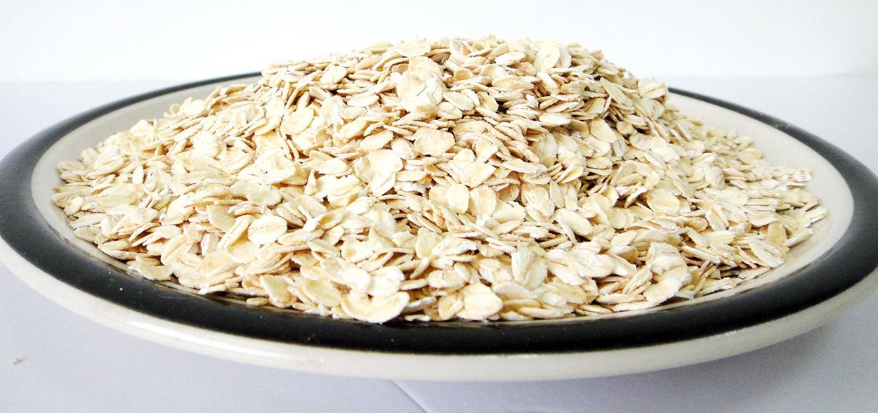 What are the benefits and functions of oatmeal